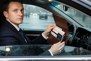 Hnědá pánská kožená dokladová etue 611-2410-40