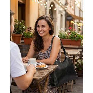 Černá kožená zipová kabelka se dvěma popruhy 212-8013-60