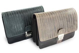 Černá pánská kožená dokladová etue ve stylu BAMBOO 611-2411F-60