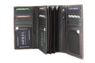 Tmavě hnědá dámská kožená klopnová peněženka se vzorem 511-2235-47